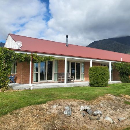 Misty Peaks Guesthouse Fox Glacier Exteriör bild